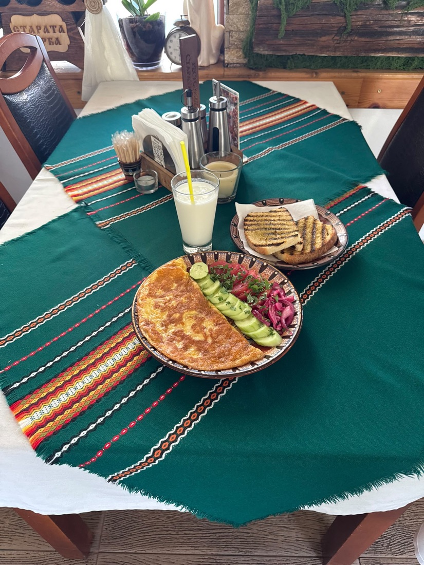 Омлет с препечен хляб